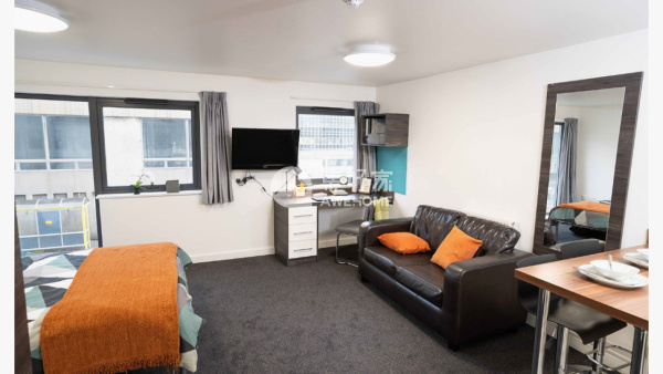 Exploring Belfast from the Comfort of Home: Virtual Tours of Multiple Properties