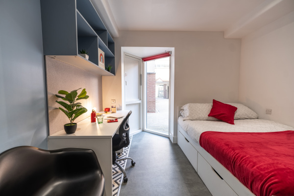 Special Offers for London Metropolitan University Students on Housing: Finding Affordable and Convenient Accommodation