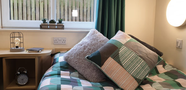 Group Booking for Student Housing near UoS London College: A Guide to Hassle-Free Accommodation