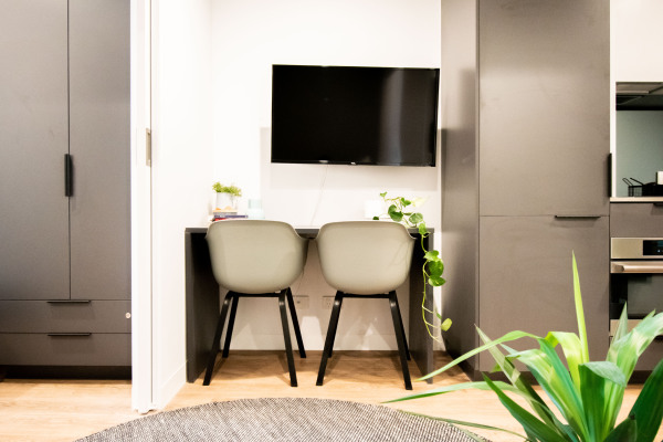 Finding the Best Rated Student Apartments near The London Institute of Banking and Finance