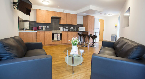 Convenient Group Booking for Student Housing near London College of Contemporary Arts