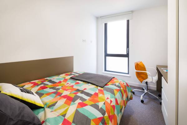 Enhance Your University of Birmingham Experience: Student Housing with Exciting Weekend Social Events