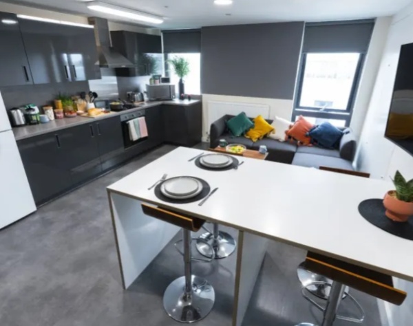 Off-Campus Housing with Shuttle Service in Huddersfield: Convenient and Commute-Friendly Living Options