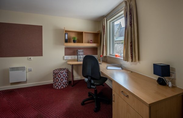 Simplifying Group Bookings for Student Housing near KCL St Thomas Campus