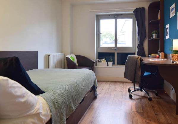 Simplify Group Booking for Student Housing near Stalford Academy