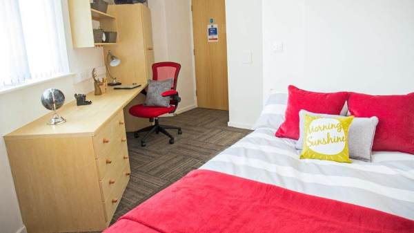 The Ultimate Guide to Air-Conditioned Student Rooms in Bangor: Solutions for a Cool and Comfortable University Life