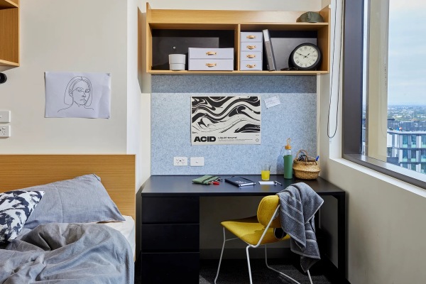 Simplify Your Commute: Off-Campus Housing with Shuttle Service in Canterbury