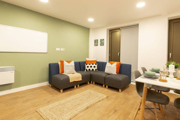 Finding Roommates for Student Housing at BPP University London Kings Cross Campus: A Comprehensive Guide