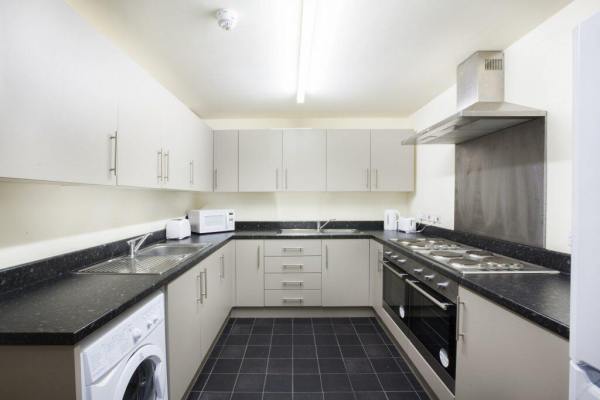 Finding Last-Minute Student Accommodation near University of Law Manchester Campus