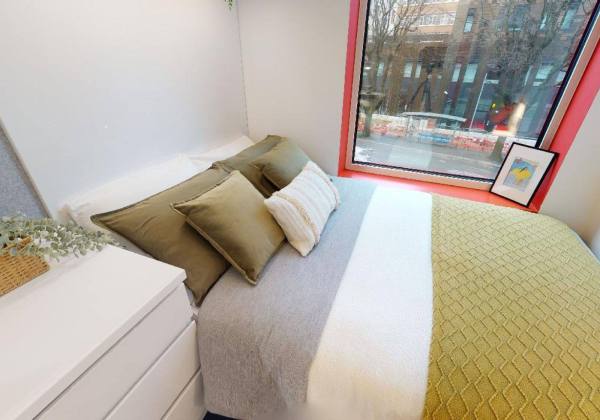 Simplify Group Booking for Student Housing near University of Liverpool London Campus