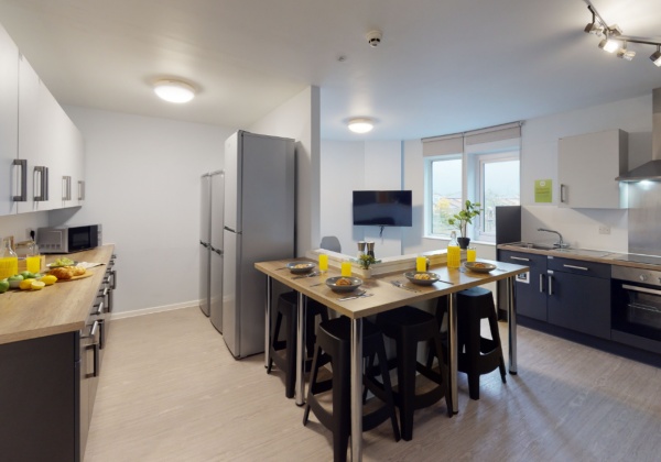 Exclusive Deals for Kingston University Roehampton Vale Campus Students on Housing