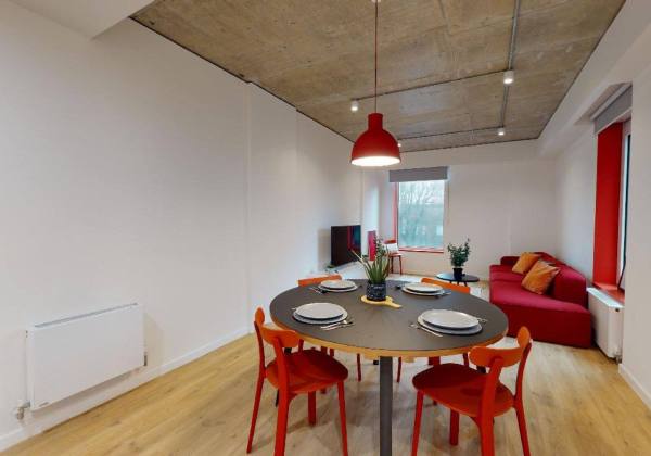 Discover the Best Rated Student Apartments near BPP University London Waterloo Campus