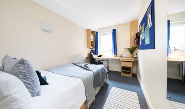 Bolton student housing guide,Bolton international student housing prices