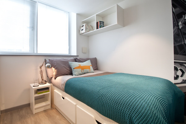 Finding Roommates for Student Housing at Queen Mary Charterhouse Square Campus: Your Ultimate Guide