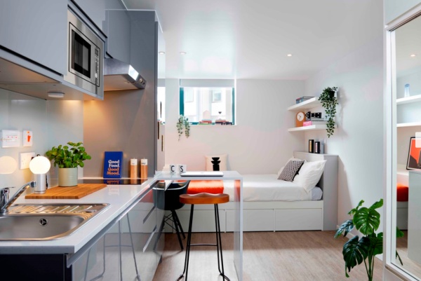 Advantages of en-suite rooms in London student housing,Economical student apartments in London