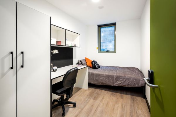 Hobart student accommodation application process,Hobart student accommodations near public transport.