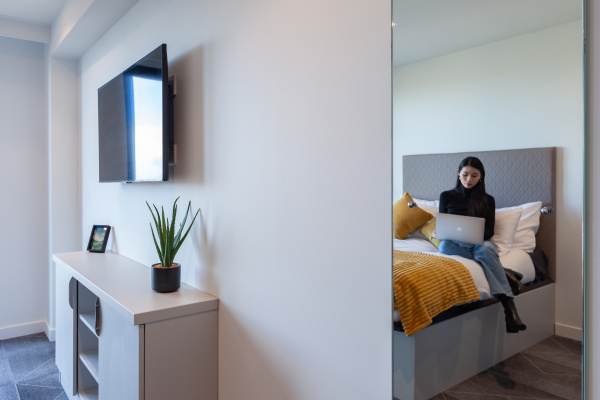 Pros and cons of Auckland student residence halls,Auckland international student housing prices