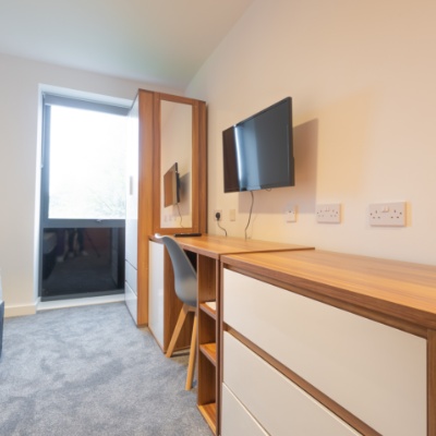 Things to check before signing a lease in Bedford,Bedford student accommodation monthly rent