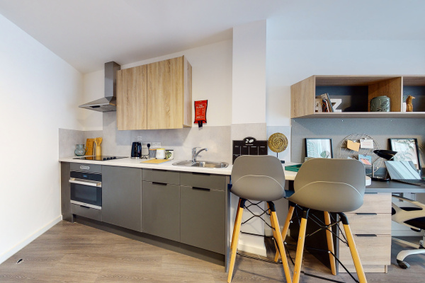 Coventry student accommodation safety features,Cost-effective student residence Coventry