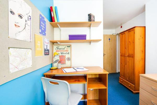 Aberystwyth student housing guide,Cheap student en-suite rooms in Aberystwyth