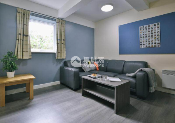 Convenient Local Markets and Grocery Stores near Central Saint Martins Archway Campus Housing