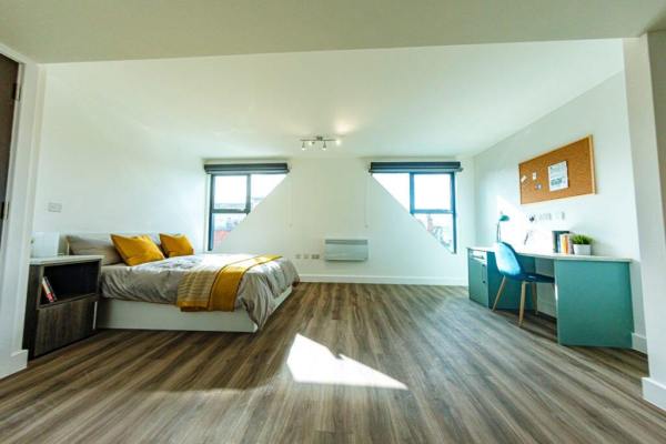 Exclusive Housing Special Offers for Loughborough University London Campus Students