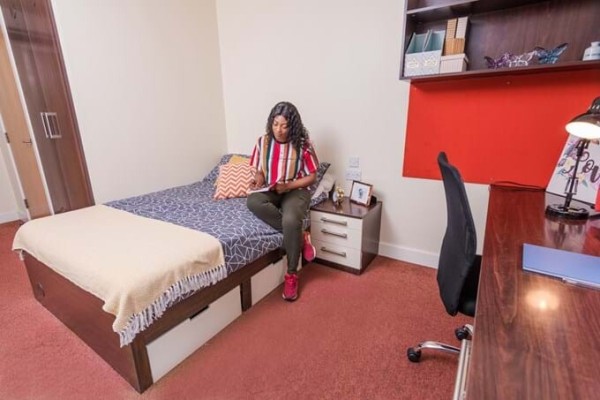 Finding Last-Minute Student Accommodation near Queensland University of Technology, Kelvin Grove Campus: Your Comprehensive Guide