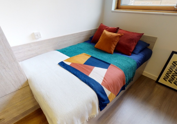 Discover the Best Rated Student Apartments Near Oxford Brookes University