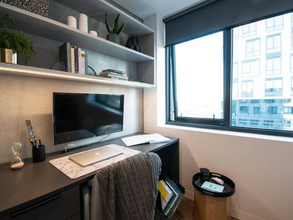 Finding Last-Minute Student Accommodation near INTO Manchester: Hassle-Free Solutions