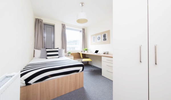 Renewing or ending a student housing lease in Manchester,Cheap student living in Manchester city