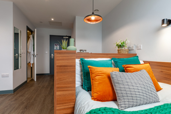 Walking Distance Housing Options from University in Bristol: Convenience and Comfort at Your Doorstep