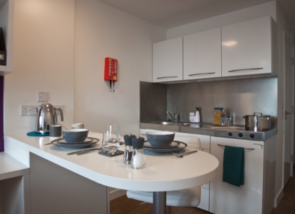 Discover the Closest Student Housing Options to the Royal Veterinary College Campus