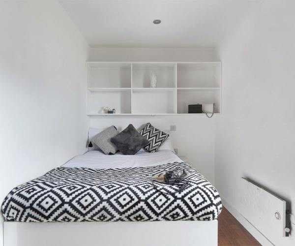 Leeds student accommodation contracts explained,Student studio apartments in Leeds prices