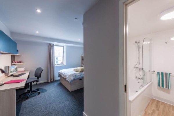 Shared student apartments in Leeds pros and cons,Cost of living for students in Leeds