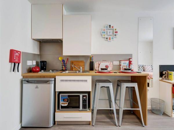 Bath student accommodation near top universities,Parking spaces in Bath student apartments.