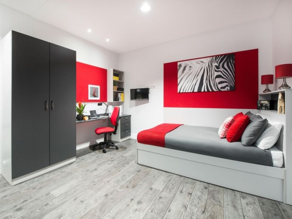 Understanding London's public transport for student areas,Best priced student housing in London