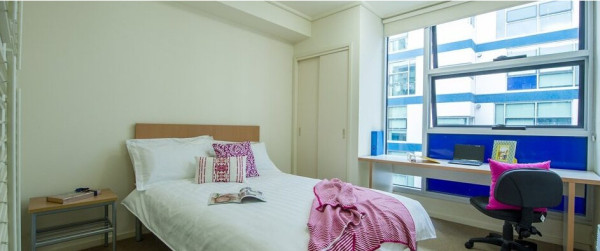 London student accommodation near top universities,Do London student apartments have air conditioning?