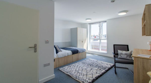 Lancashire student accommodation contracts explained,How comfortable are the beds in Lancashire student apartments?