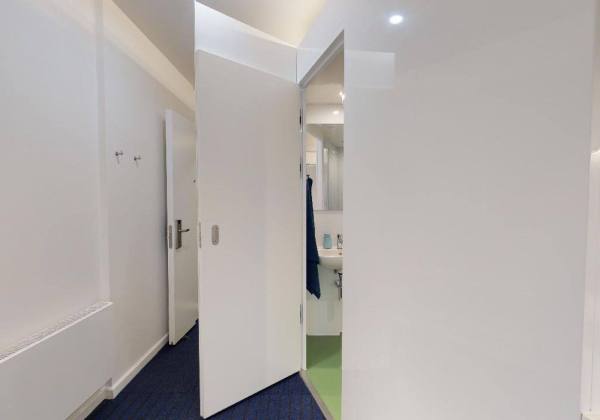 Pros and cons of Sydney student residence halls,Cheap student en-suite rooms in Sydney