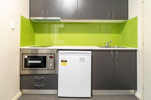 Pros and cons of Bolton student residence halls,Student housing offers in Bolton