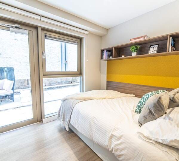 Shared student apartments in London pros and cons,Budget student apartments London