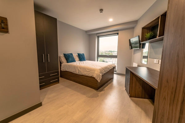 Discover the Best Rated Student Apartments near SAE Institute Liverpool Campus