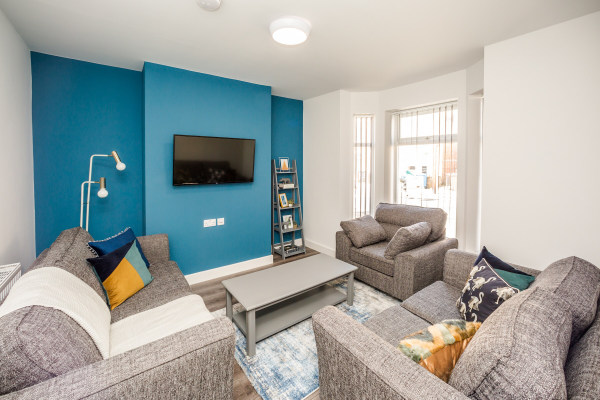 Student studio apartments in London,London student housing near campus prices