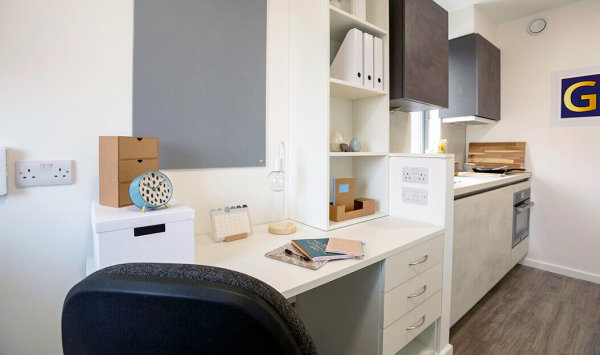 Furnished vs unfurnished student apartments in Brisbane,Brisbane student rooms with all utilities included price