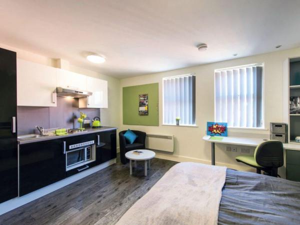 Things to check before signing a lease in Bristol,Student accommodations with bill-inclusive prices Bristol