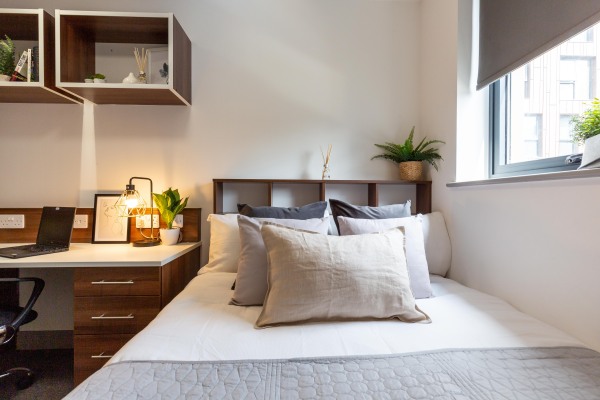 Convenient and Modern: Student Housing with In-House Laundry Facilities in High Wycombe