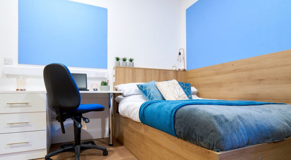 Simplifying Group Booking for Student Housing near BPP University London Kings Cross Campus