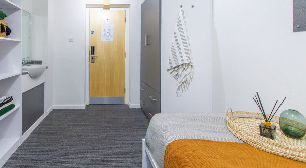 Understanding Cambria's public transport for student areas,Cambria student halls rent prices