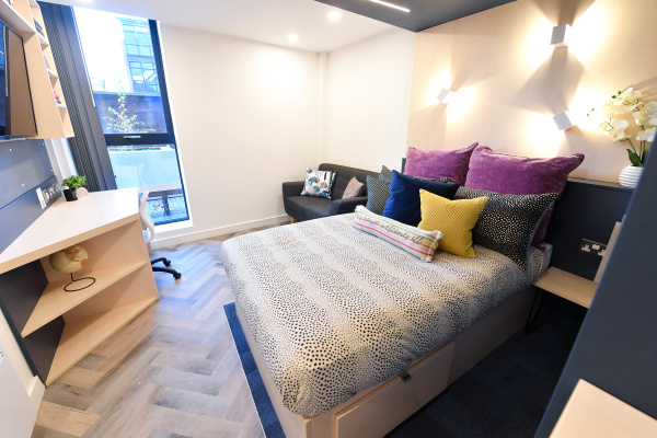 Plymouth student accommodation near top universities,Cheap student living in Plymouth city