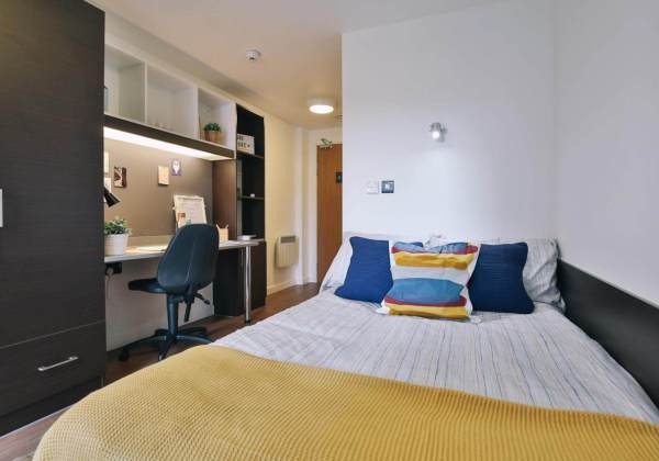 Finding Last-Minute Student Accommodation near BCA ACADEMY: Your Ultimate Guide